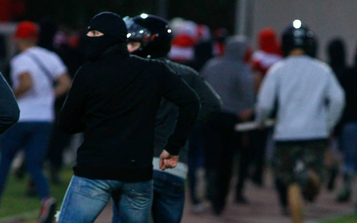 Εικόνες από την επίθεση χούλιγκαν στους οπαδούς της Μπάγερν στου Ρέντη