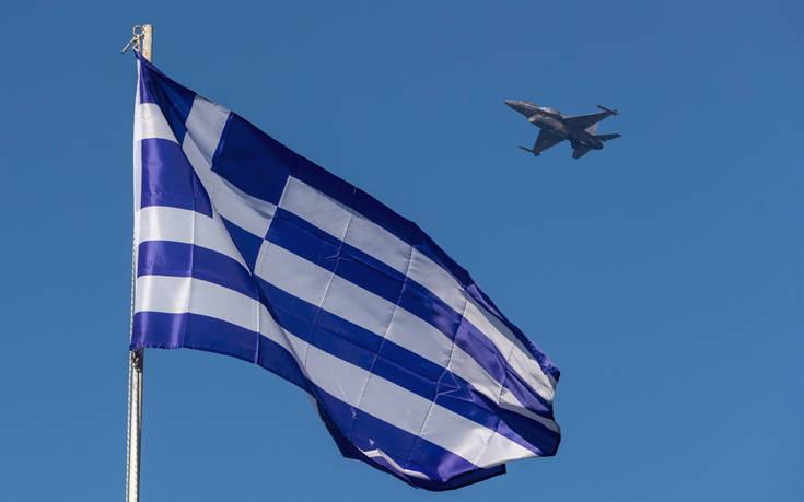 Όλα έτοιμα στη Θεσσαλονίκη για τις μεγάλες παρελάσεις της 28ης Οκτωβρίου – Live εικόνα