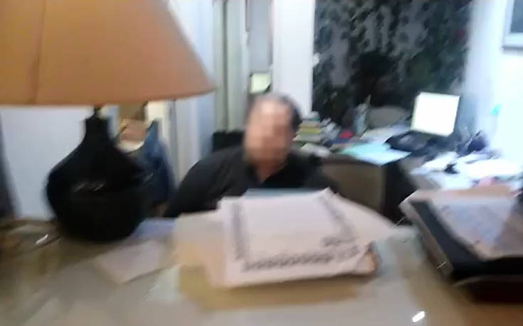 Παρέμβαση Ρουβίκωνα σε συμβολαιογραφικό γραφείο