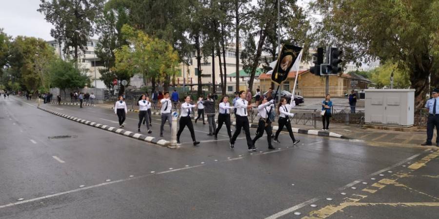 Μπέρδεμα με τις παρελάσεις στην Κύπρο &#8211; Έγιναν κανονικά σε Πάφο, Λεμεσό και Παραλίμνι