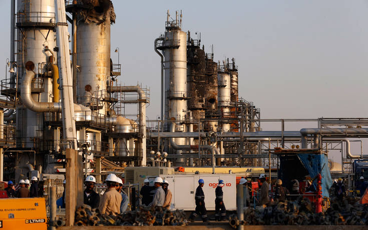 Σαουδική Αραβία: Η πετρελαϊκή της παραγωγή μειώθηκε κατά 660.000 βαρέλια τη μέρα