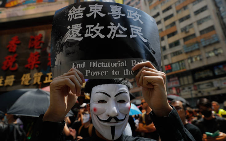 Αποκλιμάκωση της βίας στο Χονγκ Κονγκ ζητούν ΗΠΑ και Βρετανία