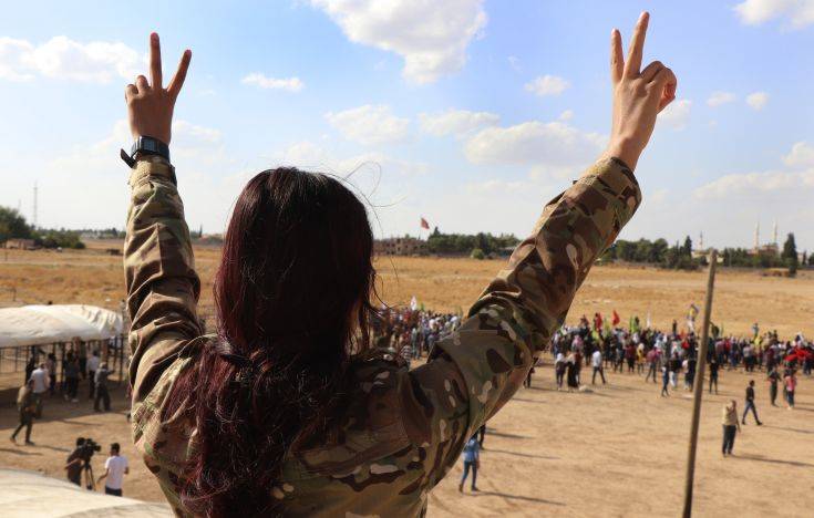 Οι Κούρδοι της Συρίας αποσύρονται μακριά από τα τουρκικά σύνορα
