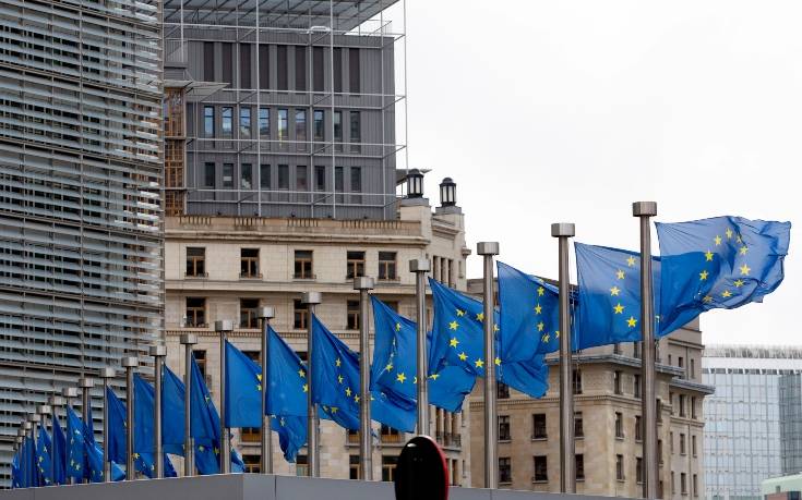 Γιατί η Γαλλία εμποδίζει την έναρξη ενταξιακών διαπραγματεύσεων για Τίρανα και Σκόπια