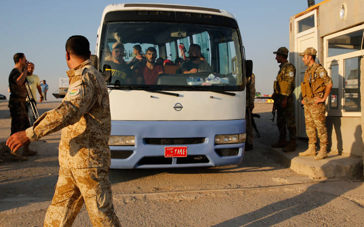 Αμερικανικά στρατεύματα διασχίζουν τα σύνορα του Ιράκ