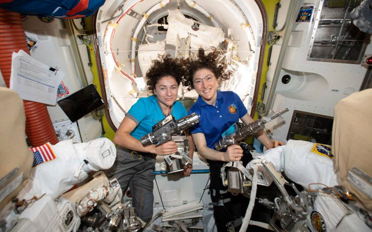 Η NASA γράφει ιστορία! Ο πρώτος διαστημικός περίπατος από γυναίκες