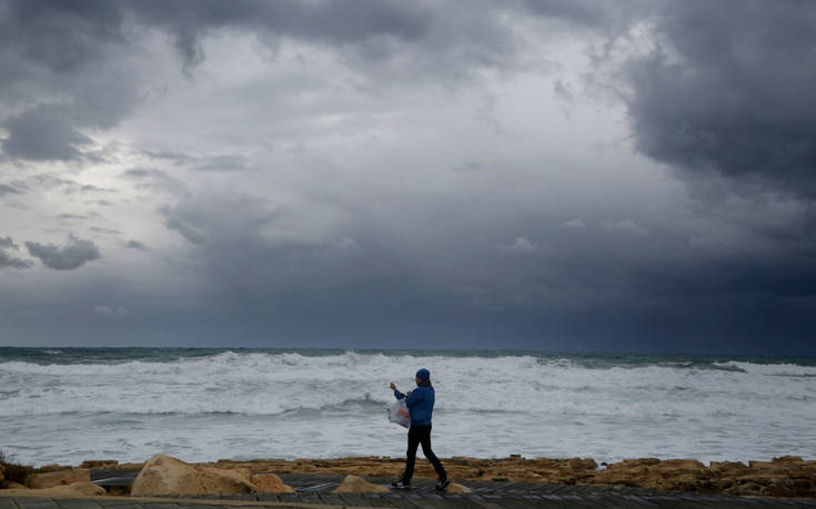 Στη Λάρνακα ιταλική φρεγάτα &#8211; Στρατιωτική άσκηση με κυπριακό Ναυτικό