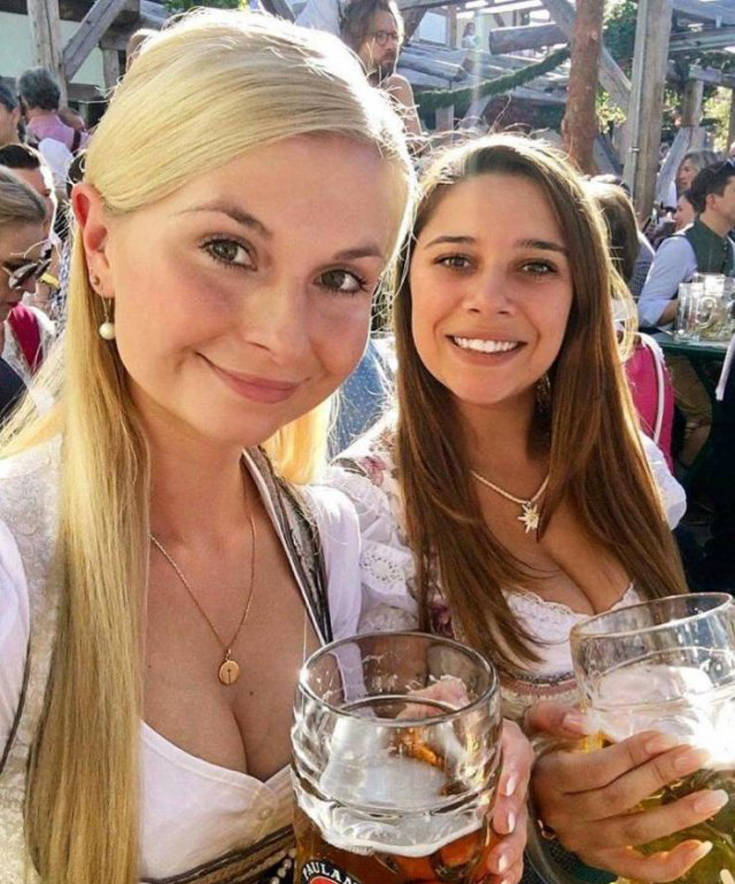 Τα κορίτσια του Oktoberfest που τραβούν τα βλέμματα