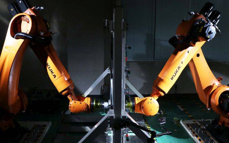 Ρομπότ κατασκευάζουν ανταλλακτικά αυτοκινήτων