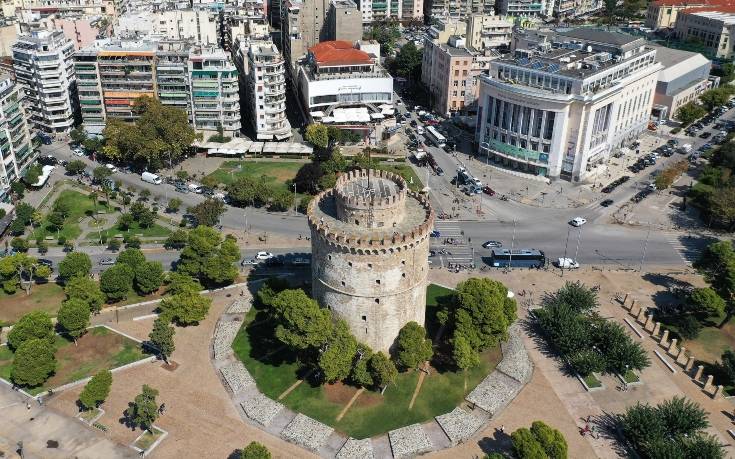 Ο κορονοϊός διώχνει τους Θεσσαλονικείς από τον κέντρο της πόλης