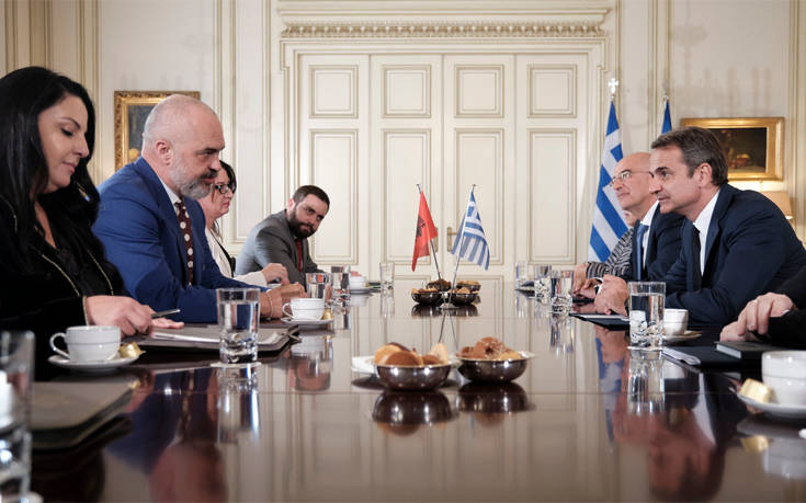 Μητσοτάκης – Ράμα: Συμφώνησαν να βελτιώσουν τις σχέσεις Ελλάδας και Αλβανίας