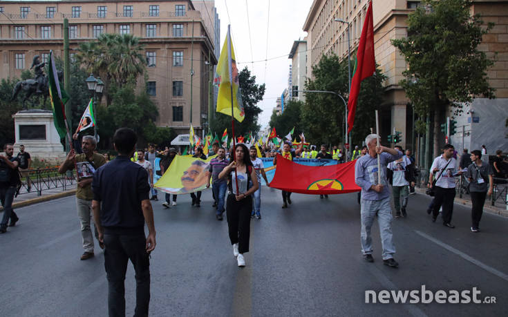 Πορεία Κούρδων προς την τουρκική πρεσβεία στην Αθήνα