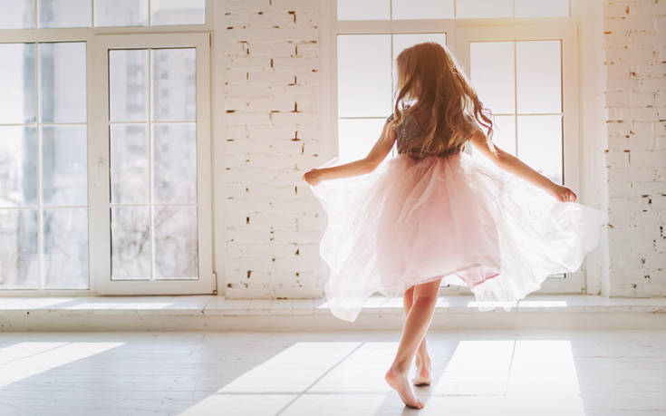 Βουλευτές ζητούν να απαγορευτούν τα μαθήματα χορού σε παιδιά μετά τις 8 το βράδυ