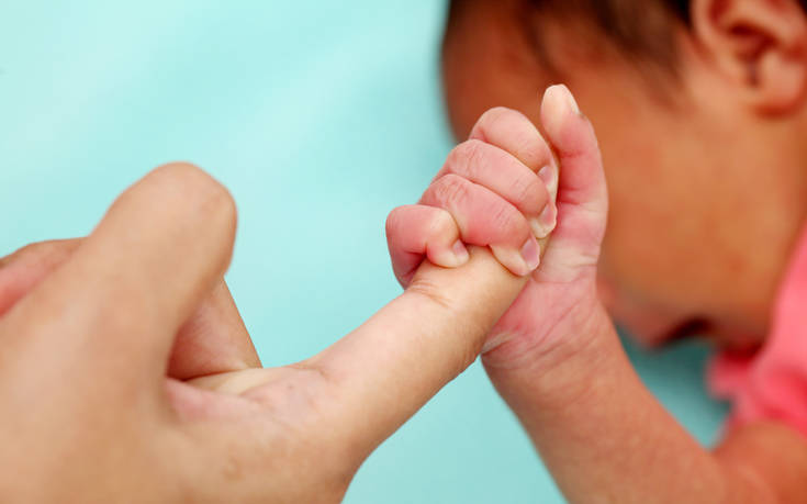 Ζευγάρι στο Ξηρόμερο χαρίζει 1.000 ευρώ για κάθε γέννηση παιδιού