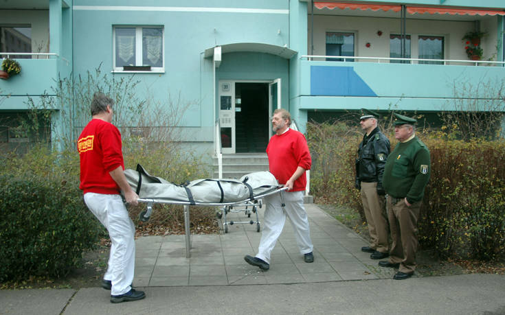 Ήταν νεκρός στο σπίτι του μαζί με τον σκύλο του για 8 χρόνια