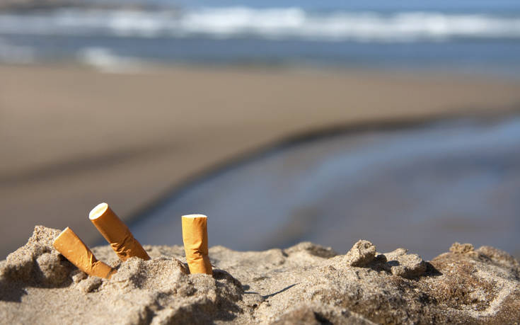 Απαγόρευση του καπνίσματος σε πάρκα και παραλίες θέλει η ιταλική Επιτροπή Βιοηθικής