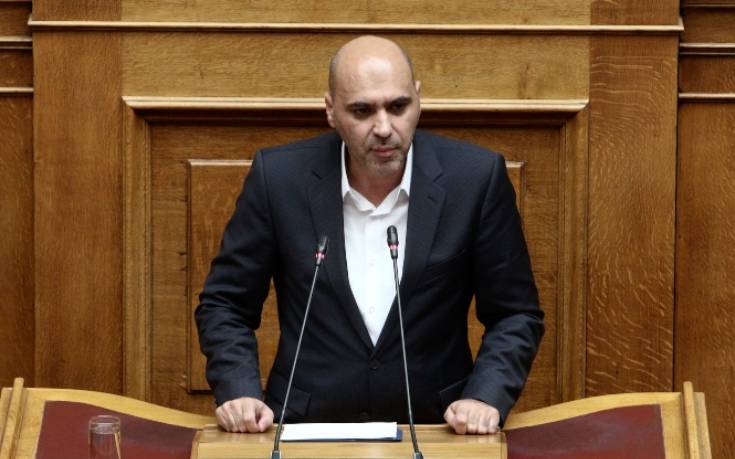 Στρατής: Η τοποθέτηση για την απεικόνιση του Παρθενώνα σε συσκευασίες της Coca Cola