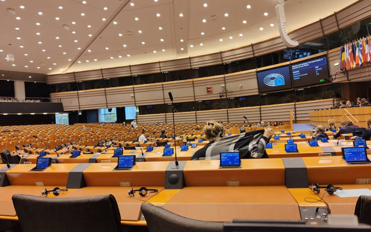 Πέτρος Κόκκαλης: Η απογοητευτική εικόνα του Ευρωκοινοβουλίου στη συζήτηση για τη Μόρια