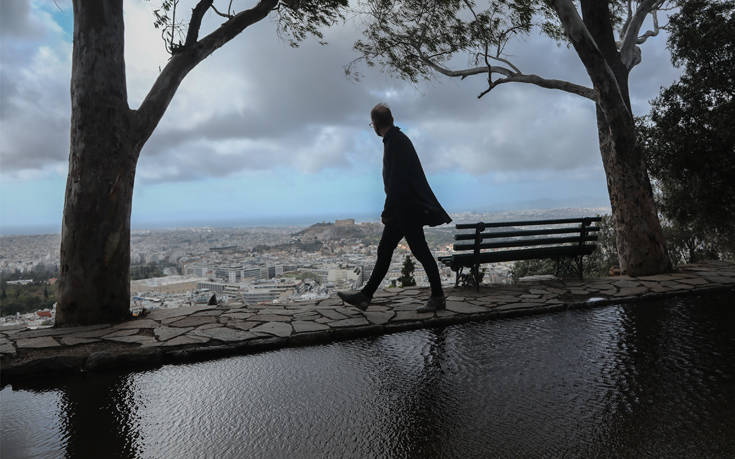 Καιρός: Μία… μπερδεμένη Κυριακή με συννεφιά και λίγες βροχές