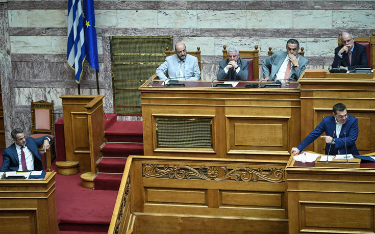 Ο Μητσοτάκης απαντά στις ερωτήσεις Τσίπρα – Γεννηματά στη Βουλή
