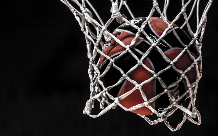 Η Βόνη απέλυσε διεθνή μπασκετμπολίστα επειδή διαδήλωνε με τους αρνητές του κορονοϊού