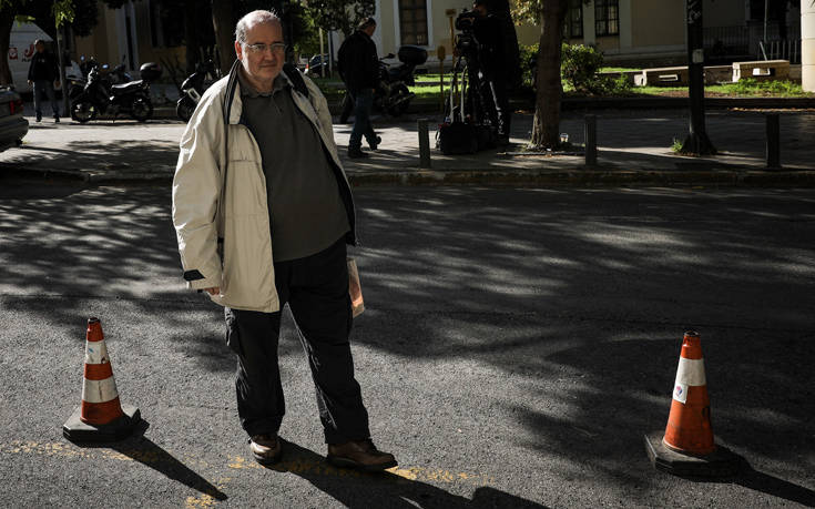 Φίλης: Δεν χρειαζόταν να ανοίξουν τα σχολεία – πλην της Γ’ Λυκείου