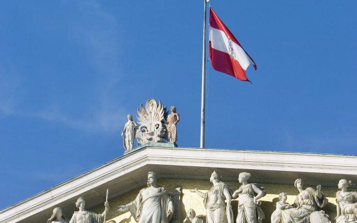 Αυστρία στο Eurogroup: Πρόθυμοι να συμβιβαστούμε, αλλά τα κορονο-ομόλογα είναι «κόκκινη γραμμή»