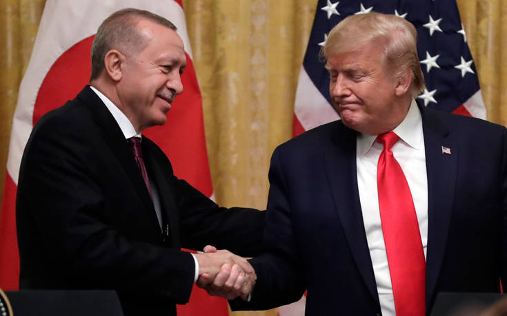 Συνάντηση Ερντογάν – Τραμπ: Τα κομπλιμέντα, οι χειραψίες και τα αγκάθια στις σχέσεις τους