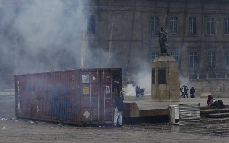 Κολομβία: Έκκληση από τον πρόεδρο Ντούκε για «εθνικό διάλογο»