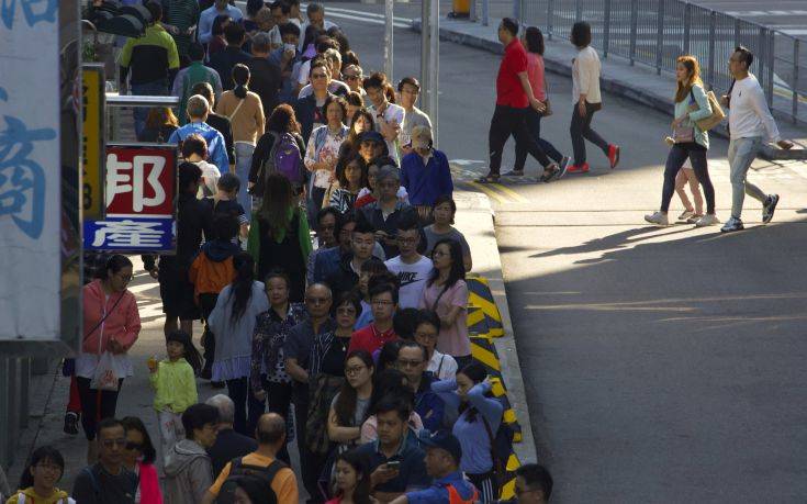 Χονγκ Κονγκ: Μεγάλη νίκη των φιλοδημοκρατικών δυνάμεων στις περιφερειακές εκλογές