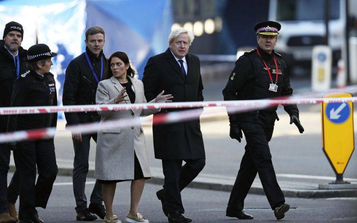 Βρετανία: Ο Μπόρις Τζόνσον επισκέφθηκε το σημείο όπου πραγματοποιήθηκε η επίθεση στο Λονδίνο