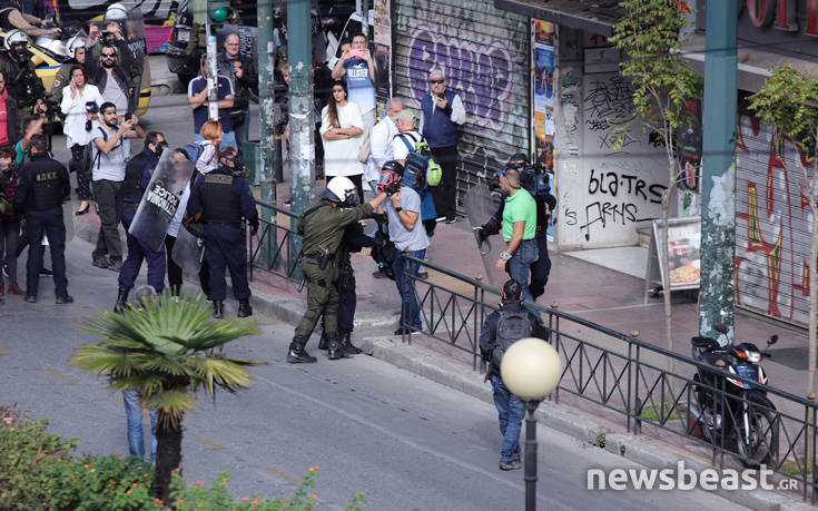 ΑΣΟΕΕ: Τα ΜΑΤ έδιωξαν δημοσιογράφους