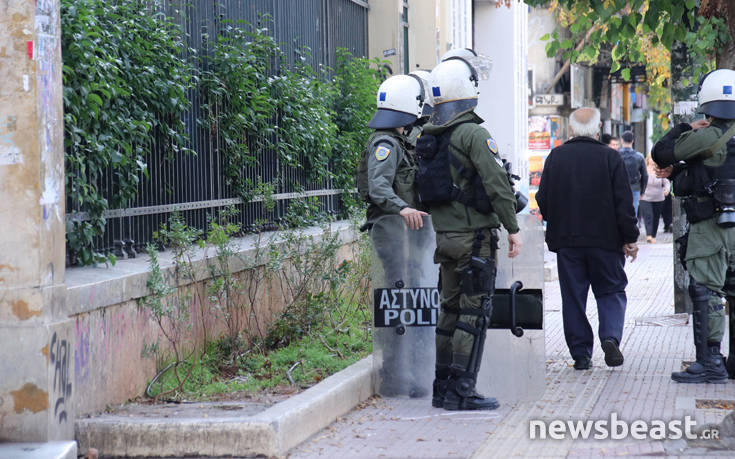 Ισχυρές αστυνομικές δυνάμεις έξω από την ΑΣΟΕΕ