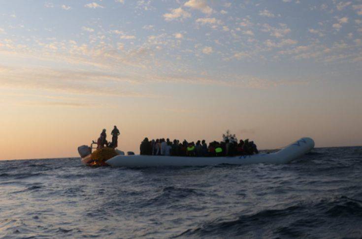 Το πλοίο Ocean Viking περισυνέλεξε 94 μετανάστες στη Μεσόγειο
