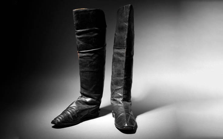 Στο σφυρί ένα ζευγάρι μπότες που φόραγε ο Μέγας Ναπολέων