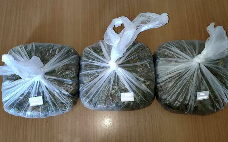 Λαμία: Οι Αστυνομικοί εντόπισαν σχεδόν τρία κιλά «ορφανά» ναρκωτικά