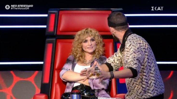 The Voice: Το ασύλληπτο «ψήσιμο» Μουζουράκη στην Ζουγανέλη για να του κλέψει παίκτρια!