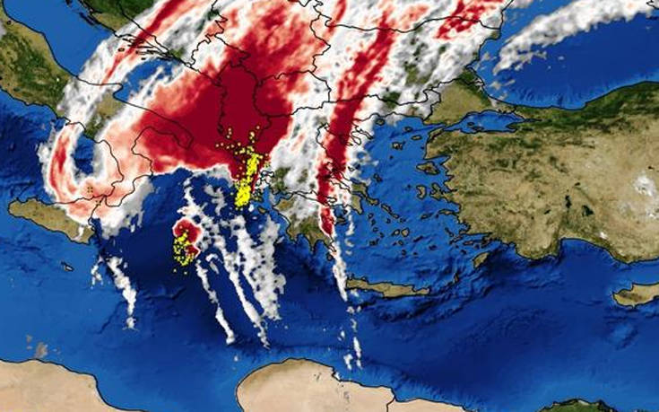 Καιρός: Έκτακτο δελτίο σε ισχύ, έπεσαν 12.000 κεραυνοί έως τις 16:00 το απόγευμα