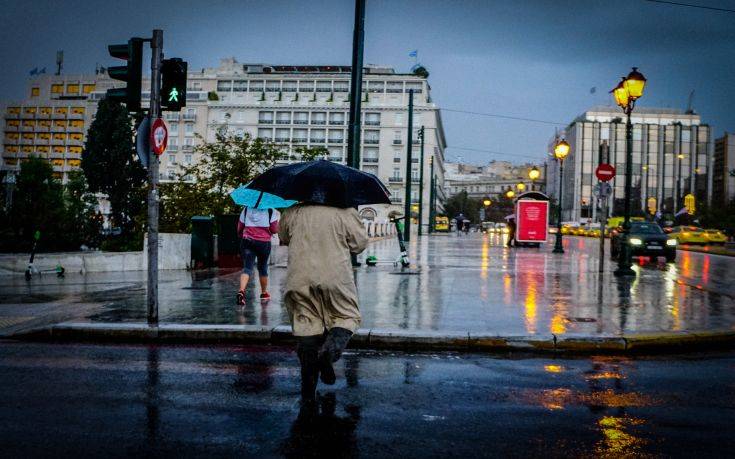 Κακοκαιρία Διδώ: Πολύ νερό τη νύχτα στην Αττική, σε ποιες περιοχές χρειάζεται προσοχή τις επόμενες ώρες