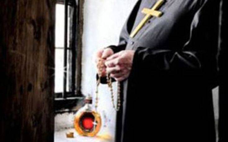 Γαλλία: Φρικιαστική δολοφονία με σταυρό καθολικού ιερέα στη από 19χρονο