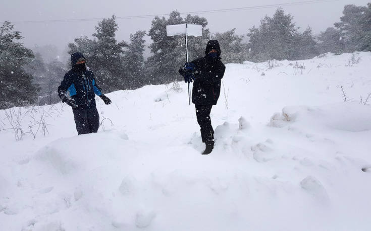 Ιπποκράτειος Πολιτεία: Χιόνια παντού, παιχνίδια αλλά και προβλήματα