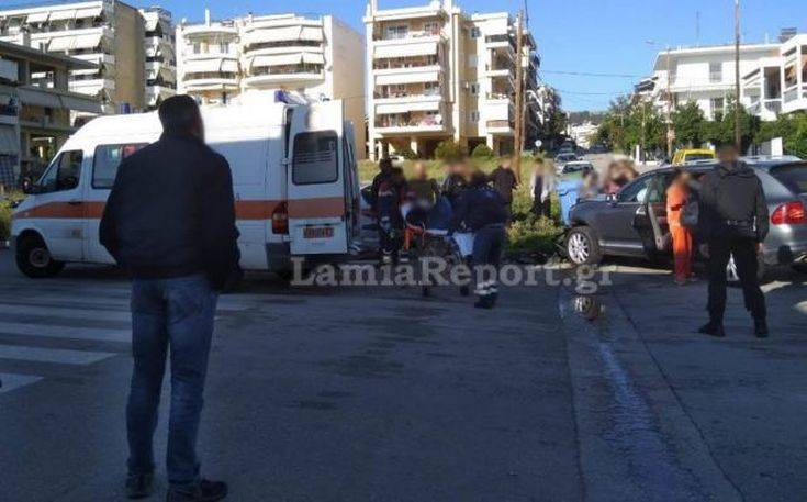 Λαμία: Τροχαίο με δύο τραυματίες, εγκλωβίστηκε οδηγός