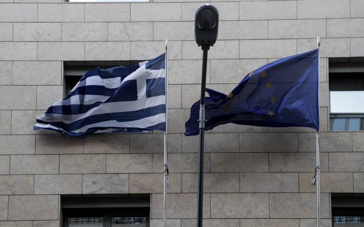 «Επί του…Περιστυλίου!»: Άρθρα του Πρωθυπουργού και των πολιτικών αρχηγών για την ευρωπαϊκή πορεία της Ελλάδας