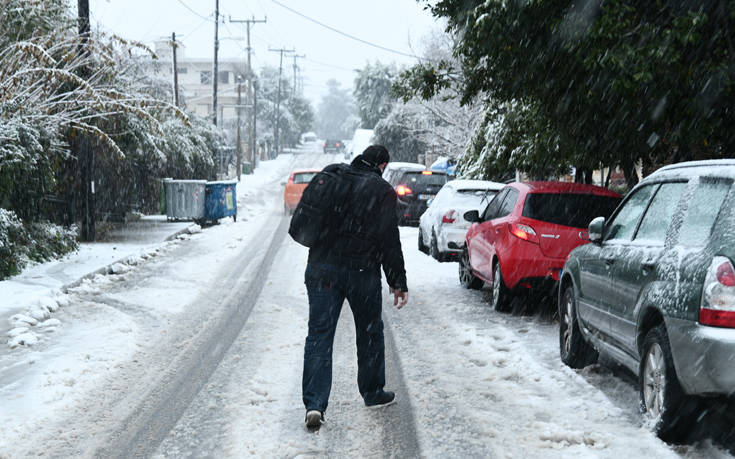 Καιρός: Χιόνια στα βόρεια προάστια, νέο κύμα ψύχους από την Κυριακή