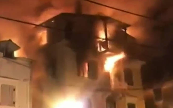Βίντεο ντοκουμέντο από τη φωτιά στην Κέρκυρα: «Καίγονται παιδιά»
