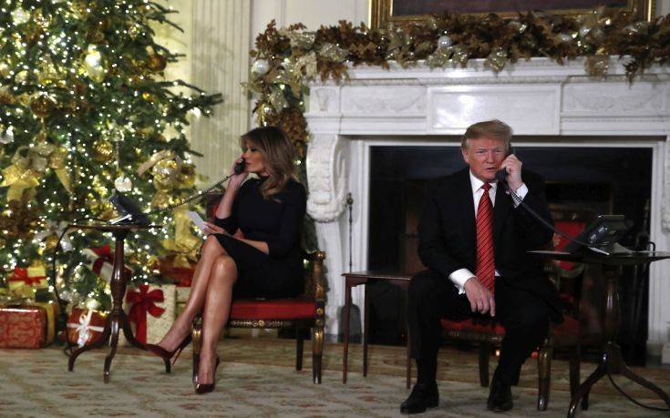 Ο Τραμπ δεν έχει πάρει χριστουγεννιάτικο δώρο στη Μελάνια και… παίζει με την τύχη του