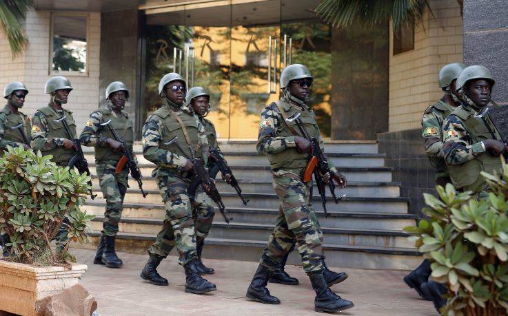 Μπουρκίνα Φάσο: 35 άμαχοι, 7 στρατιωτικοί και 80 «τρομοκράτες» σκοτώθηκαν σε σφοδρή μάχη στη Αρμπιντά