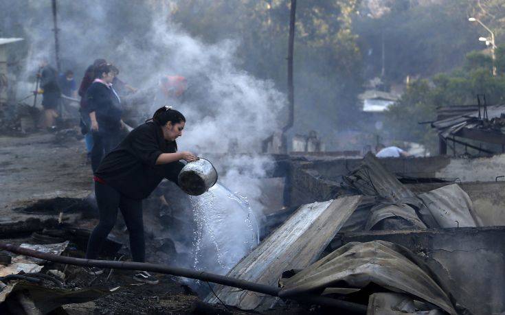 Χιλή: Μεγάλες ζημιές από την πυρκαγιά στο Βαλπαραΐσο – Καταστράφηκαν 245 σπίτια