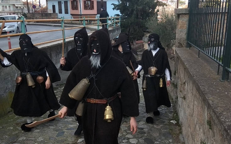Το έθιμο των Λιγουτσιάρηδων αναβιώνει την παραμονή της Πρωτοχρονιάς