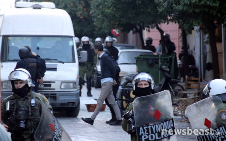 Αστυνομική επιχείρηση στο Κουκάκι: Προσήχθησαν οκτώ καταληψίες και δύο κάτοικοι